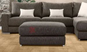 Σύνθεση σαλονιού σε μοντέρνα κομψή γραμμή με σκαμπό