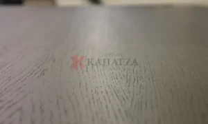 Στιβαρό Ξύλινο Τραπέζι Φαγητού